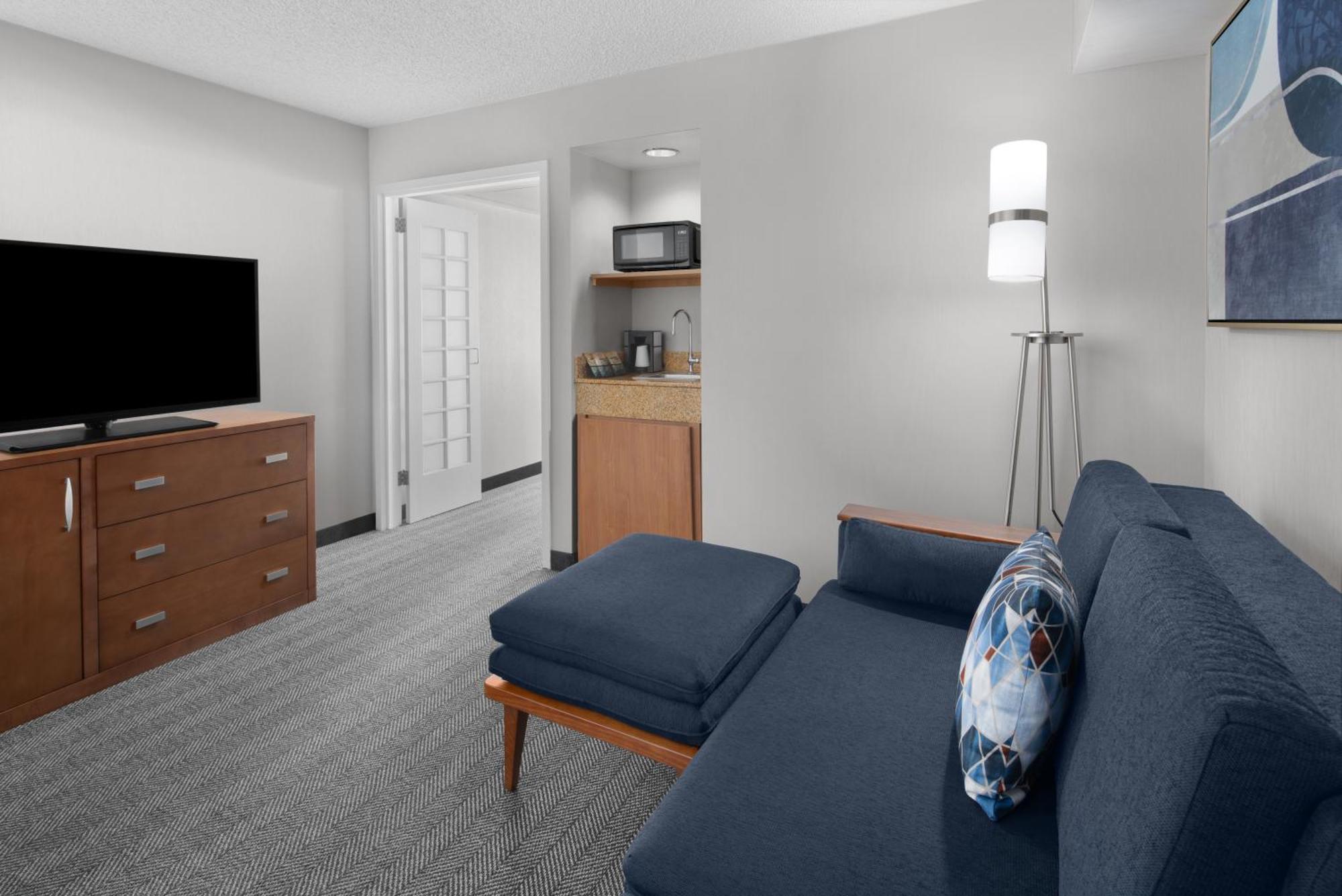 Courtyard By Marriott Cypress Anaheim / Orange County Hotel Exterior photo